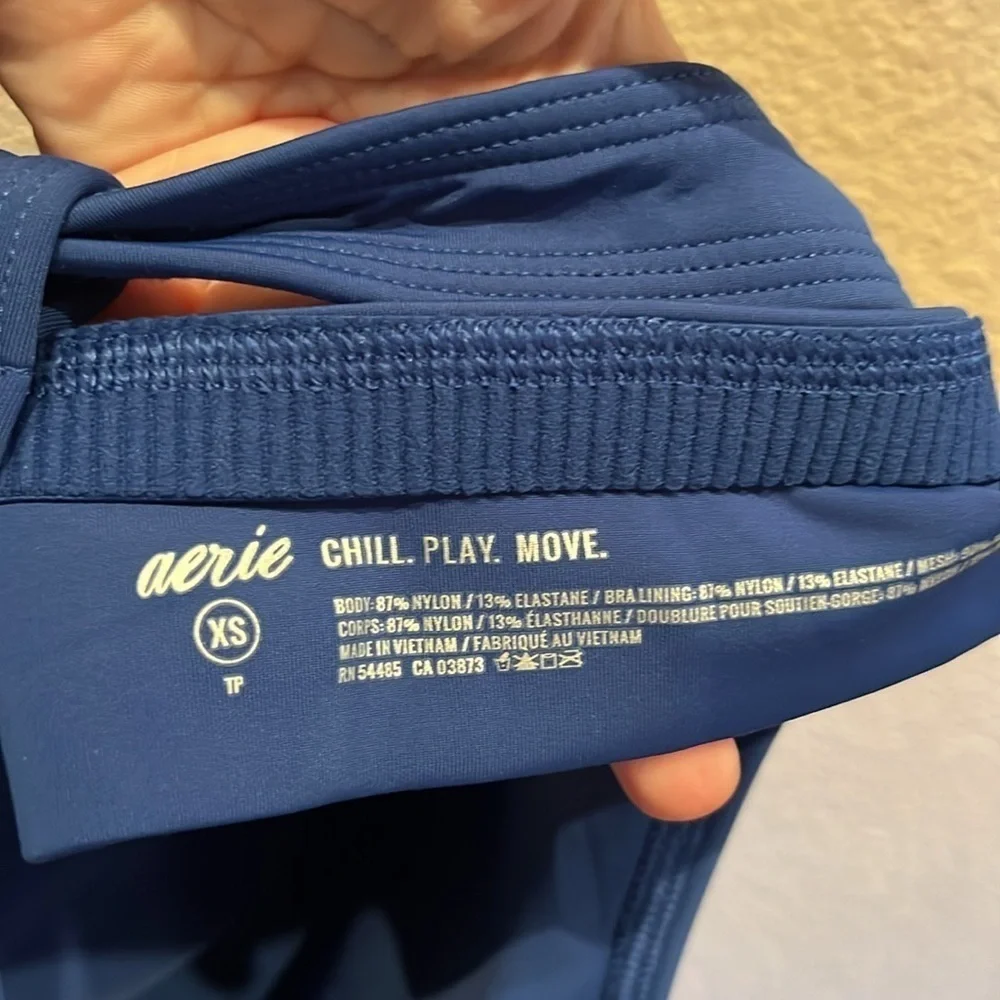 Aerie Women’s Blue High neck Coverage Sports Bra Size XS